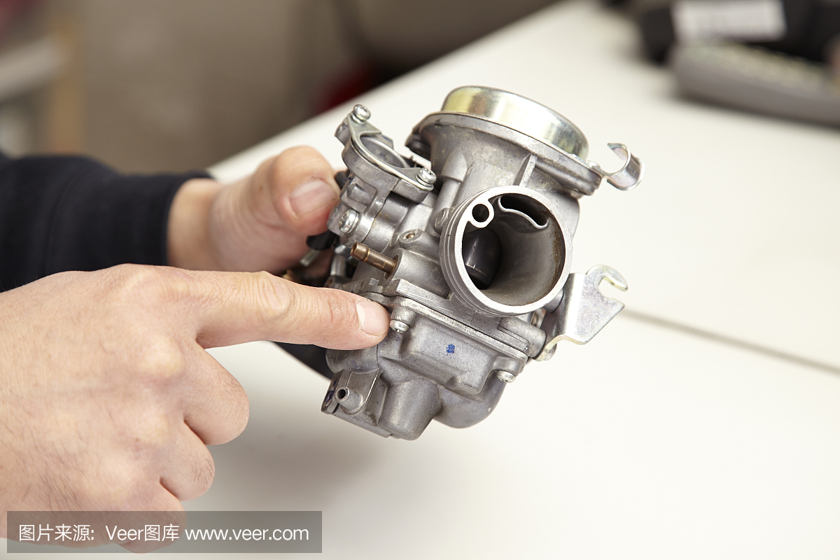 人类有摩托车的零件